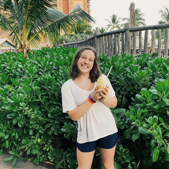 Meet your Posher, Madi - Picture 1 of 1